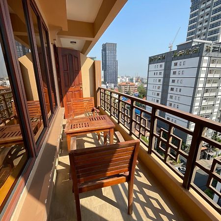 Hamptons Apartments Phnom Penh Exterior photo