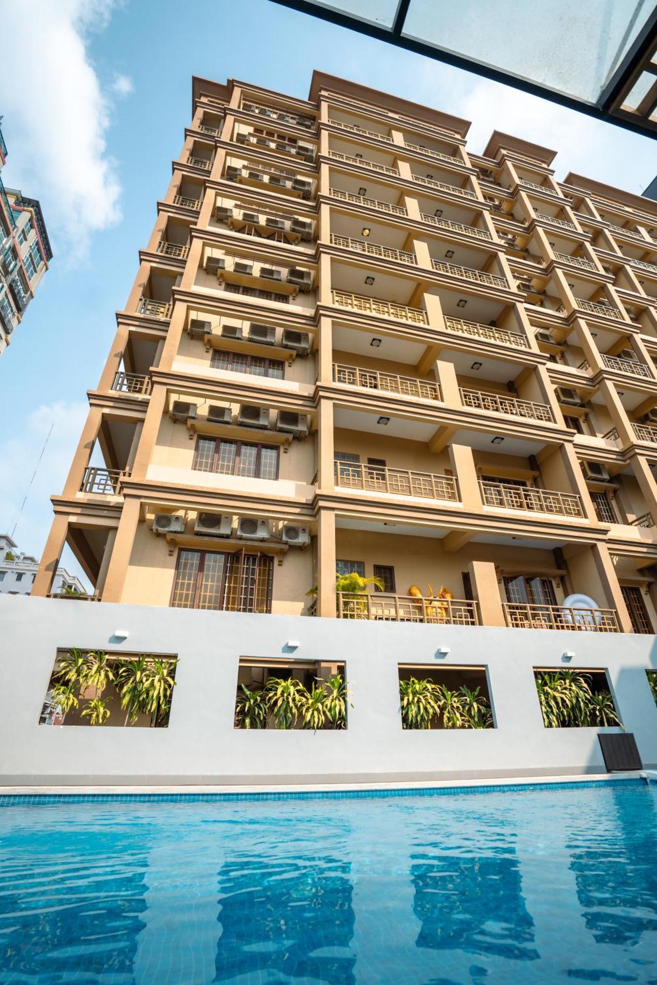 Hamptons Apartments Phnom Penh Exterior photo