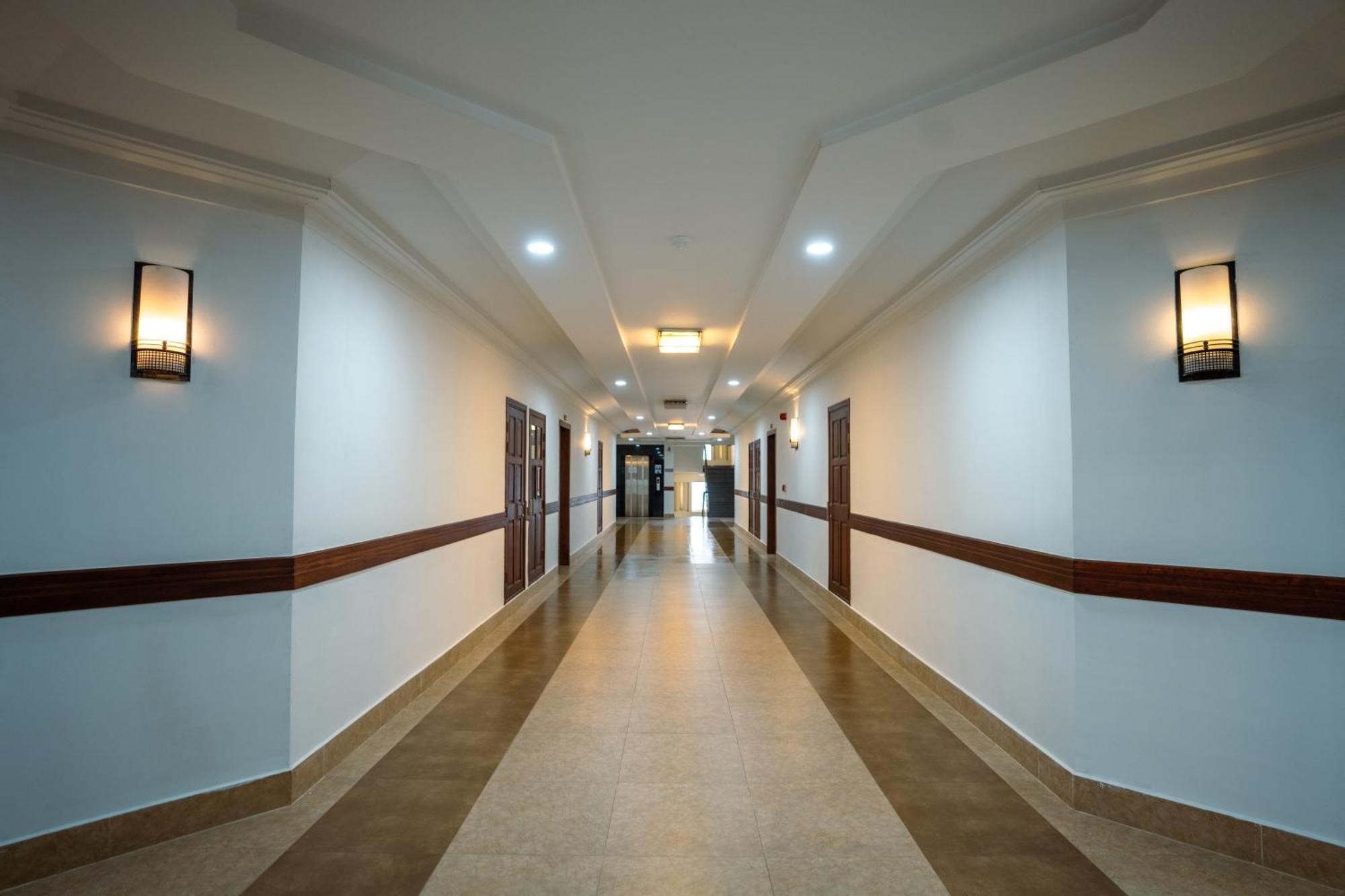 Hamptons Apartments Phnom Penh Exterior photo