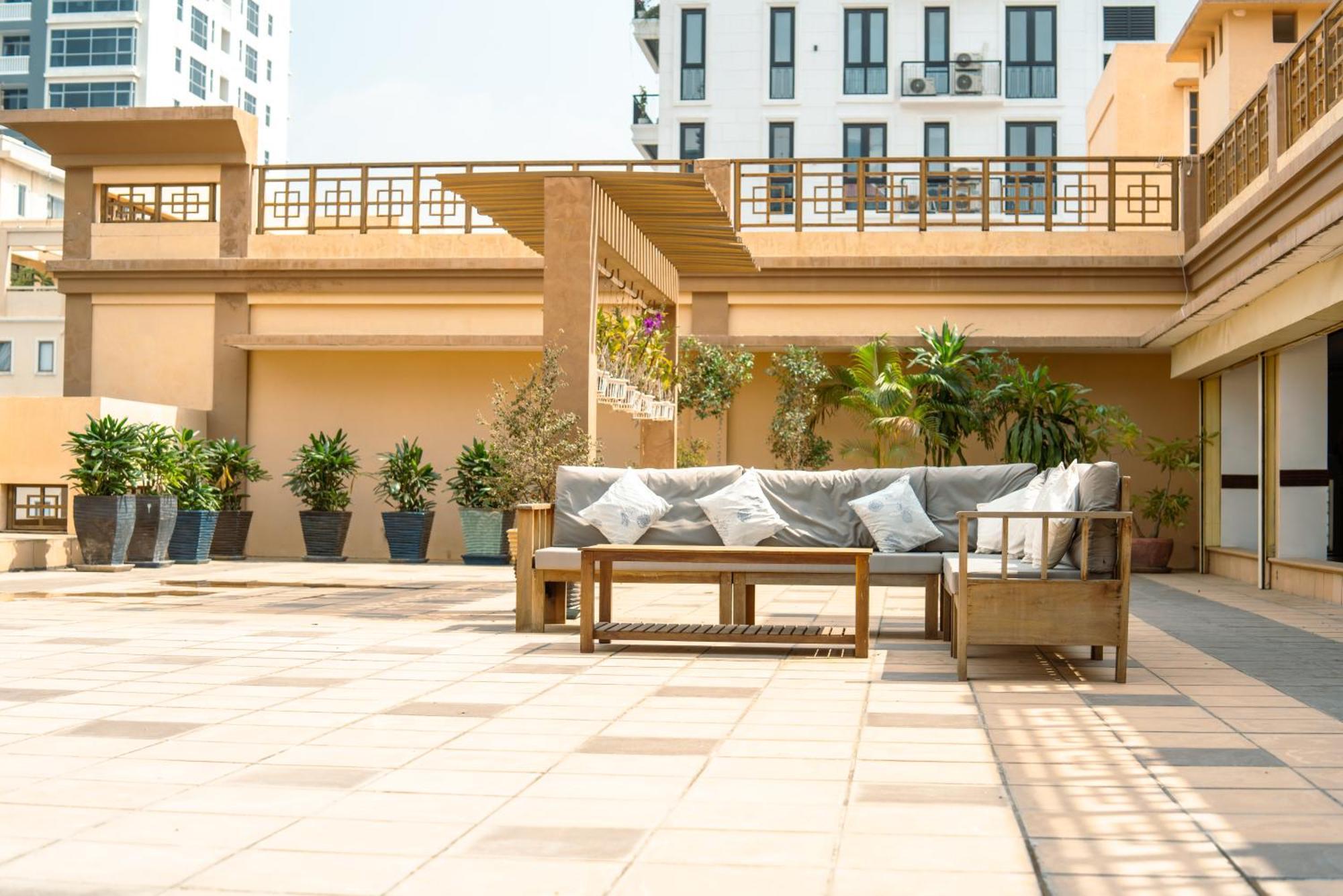 Hamptons Apartments Phnom Penh Exterior photo