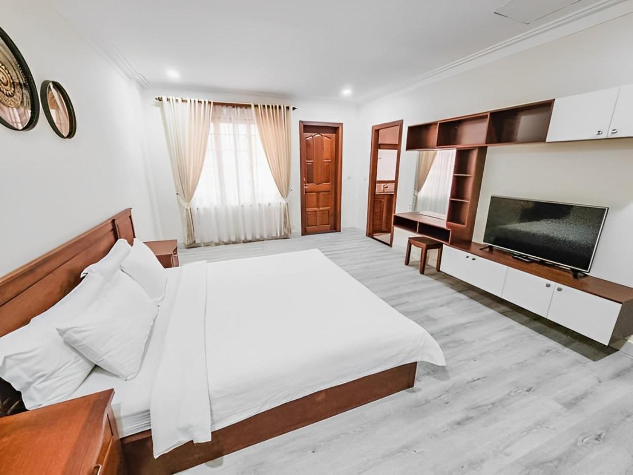 Hamptons Apartments Phnom Penh Exterior photo