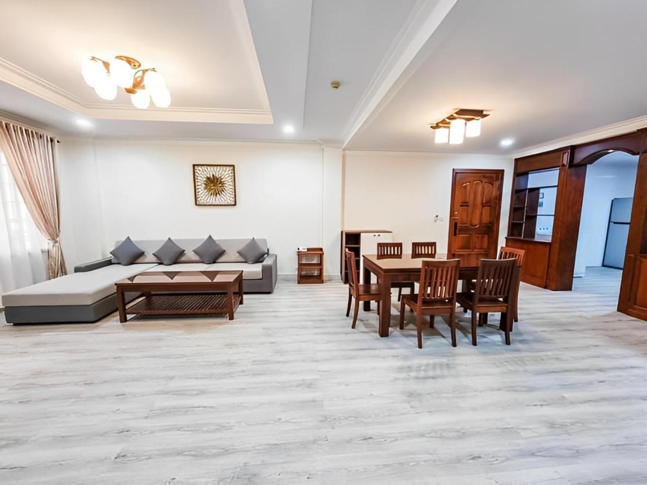 Hamptons Apartments Phnom Penh Exterior photo