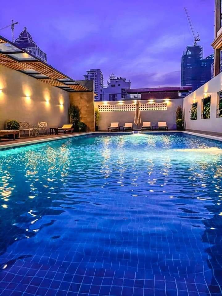 Hamptons Apartments Phnom Penh Exterior photo