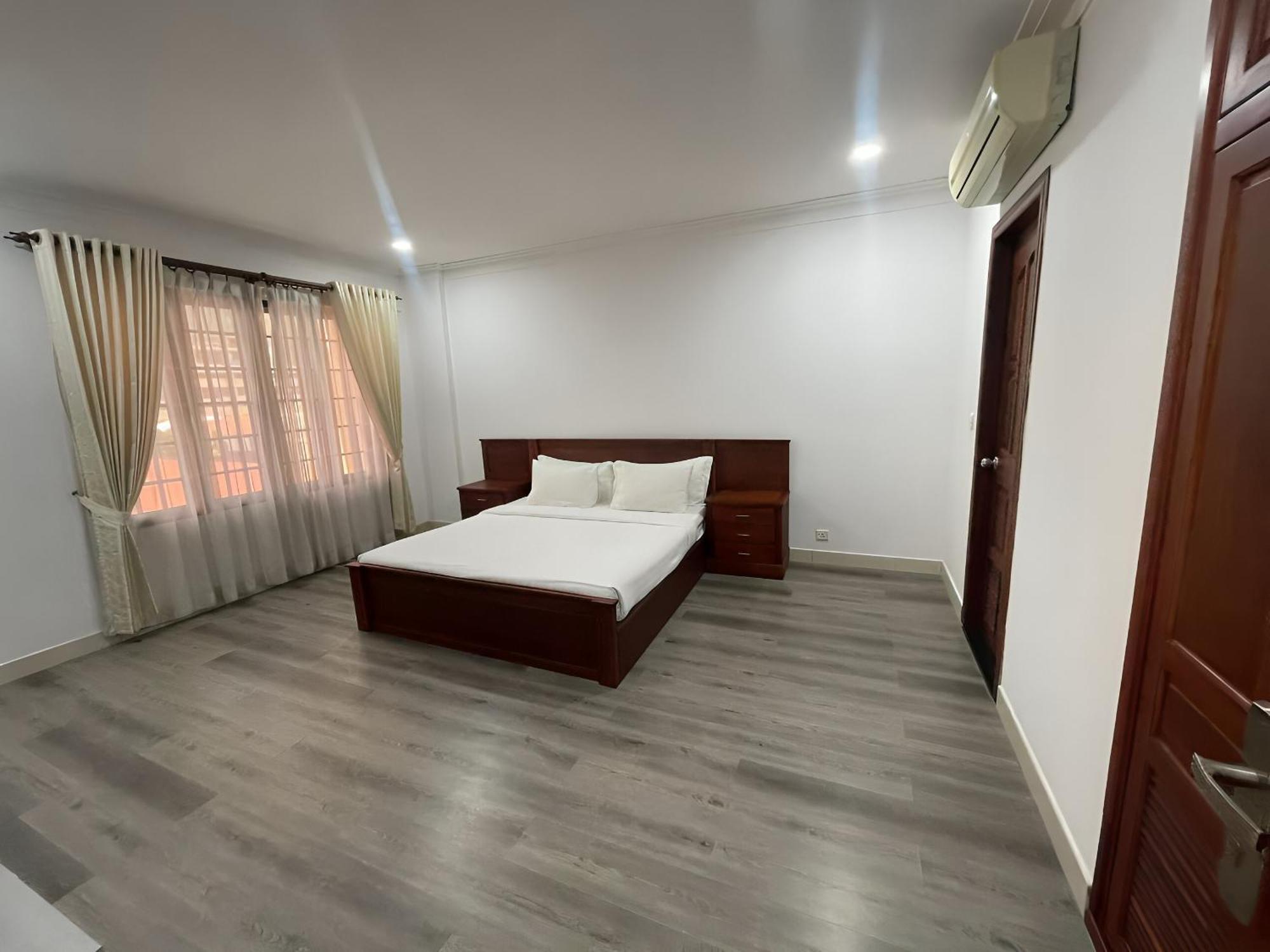 Hamptons Apartments Phnom Penh Exterior photo